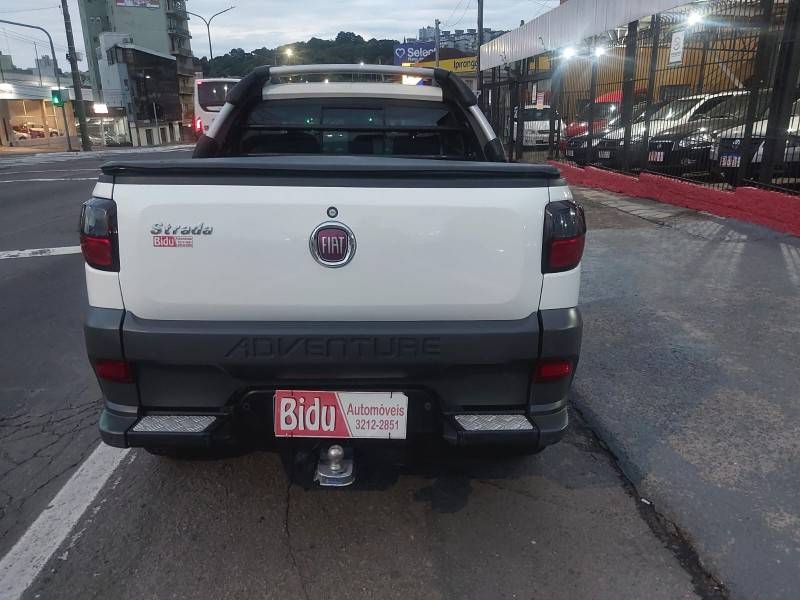 FIAT - STRADA - 2015/2016 - Branca - R$ 63.800,00