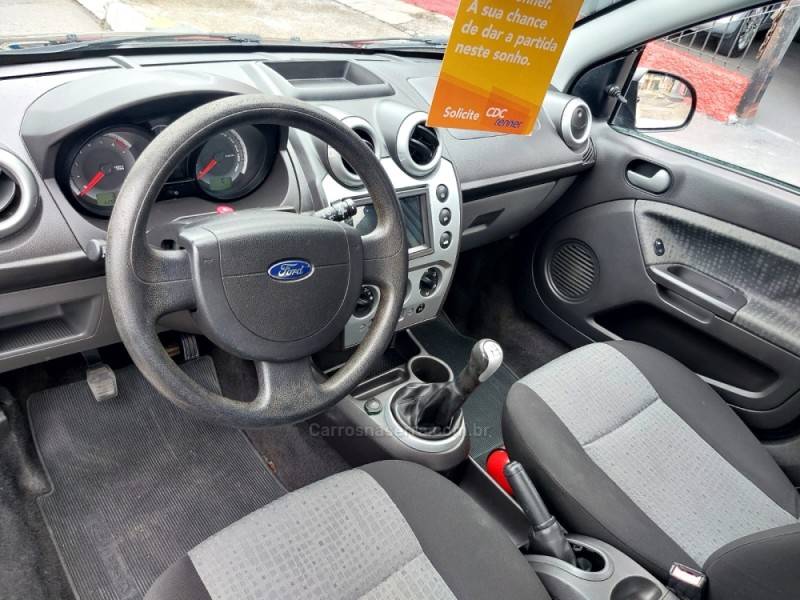 FORD - FIESTA - 2012/2013 - Preta - R$ 35.800,00