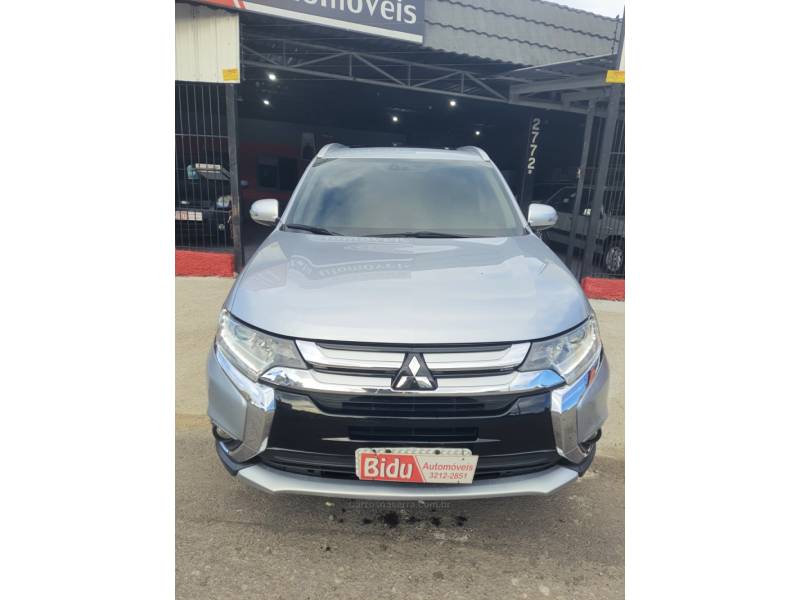 MITSUBISHI - OUTLANDER - 2017/2017 - Prata - R$ 105.900,00