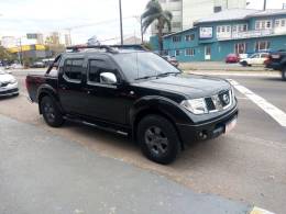 NISSAN - FRONTIER - 2010/2011 - Preta - R$ 82.900,00