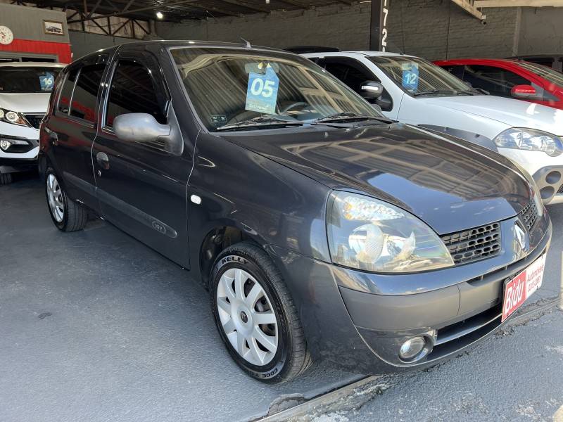 RENAULT - CLIO - 2005/2005 - Cinza - R$ 19.900,00