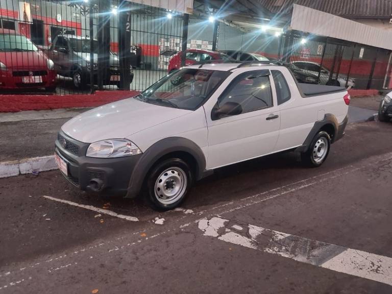 FIAT - STRADA - 2015/2016 - Branca - R$ 51.900,00