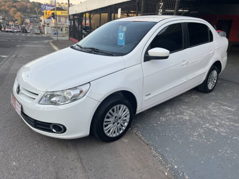 VOLKSWAGEN - VOYAGE - 2012/2013 - Cinza - R$ 35.900,00