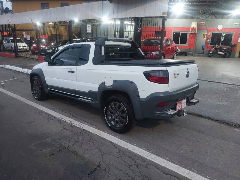 FIAT - STRADA - 2015/2016 - Branca - R$ 63.800,00