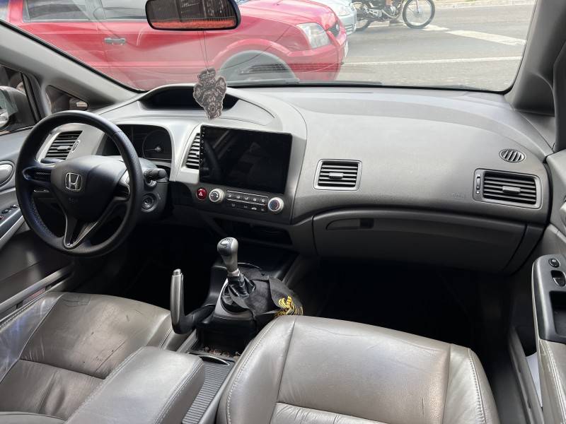 HONDA - CIVIC - 2008/2008 - Cinza - R$ 45.900,00