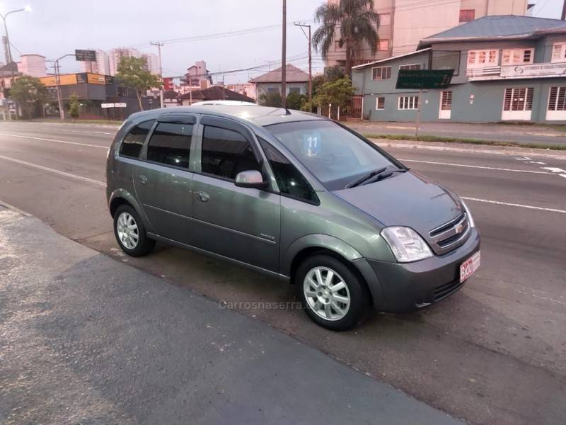 CHEVROLET - MERIVA - 2010/2011 - Cinza - R$ 30.900,00