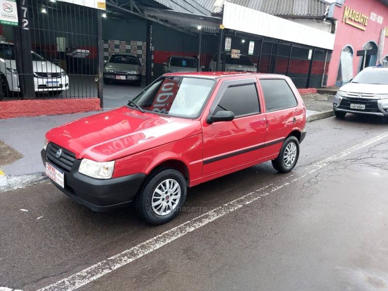 FIAT - UNO - 2007/2008 - Vermelha - R$ 18.900,00