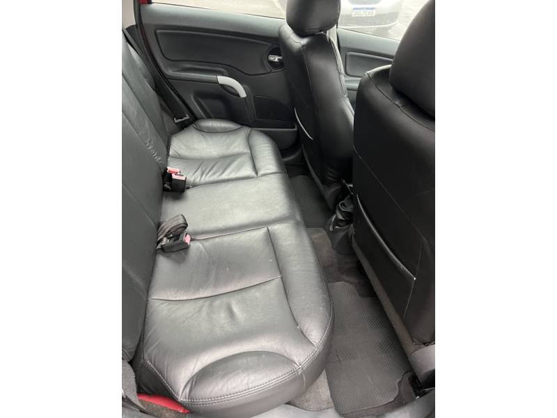 CITROËN - C3 - 2010/2011 - Vermelha - R$ 24.900,00