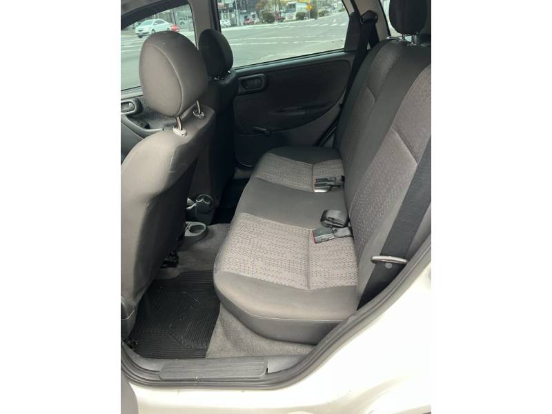 CHEVROLET - CORSA - 2011/2012 - Branca - R$ 29.900,00