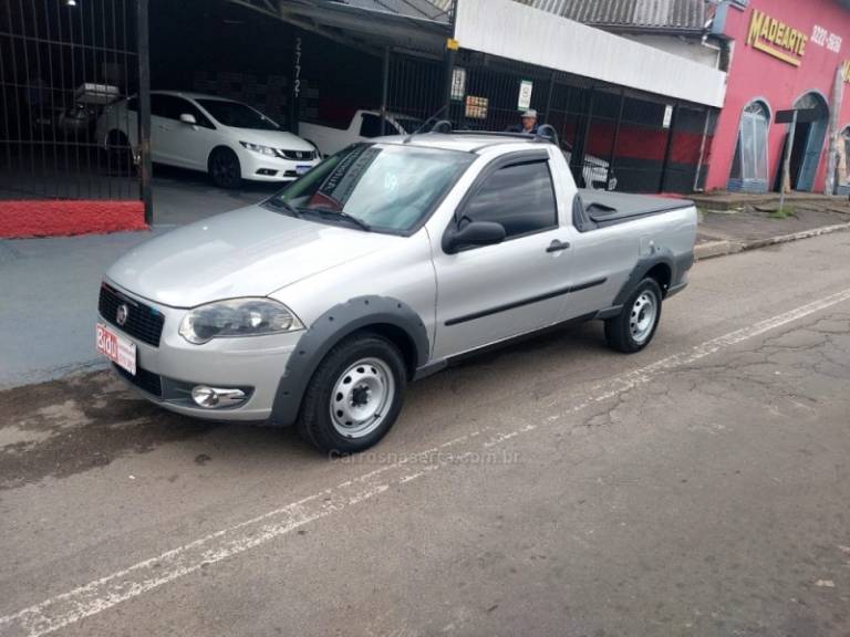 FIAT - STRADA - 2009/2009 - Prata - R$ 38.900,00