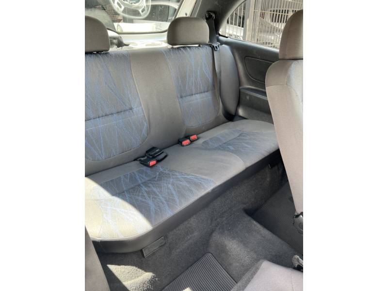 CHEVROLET - CELTA - 2004/2004 - Branca - R$ 18.900,00