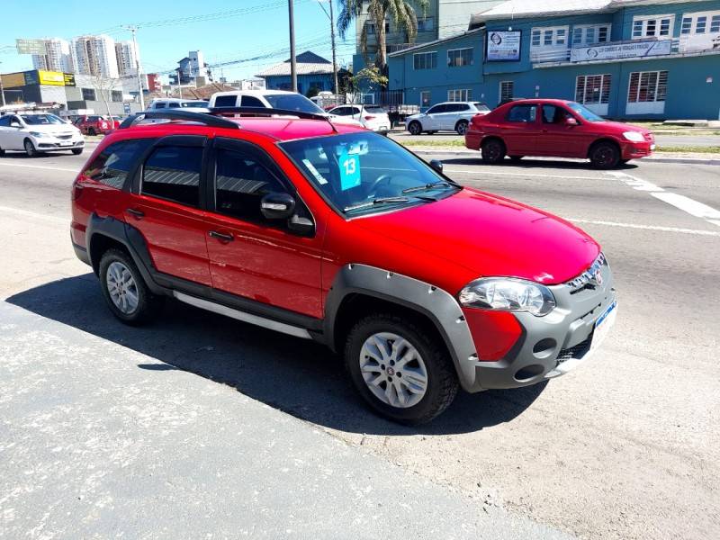 FIAT - PALIO - 2013/2013 - Vermelha - R$ 44.800,00
