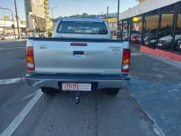 TOYOTA - HILUX - 2010/2011 - Prata - R$ 119.900,00