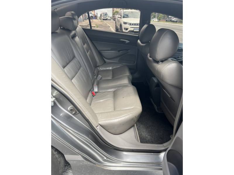 HONDA - CIVIC - 2008/2008 - Cinza - R$ 45.900,00