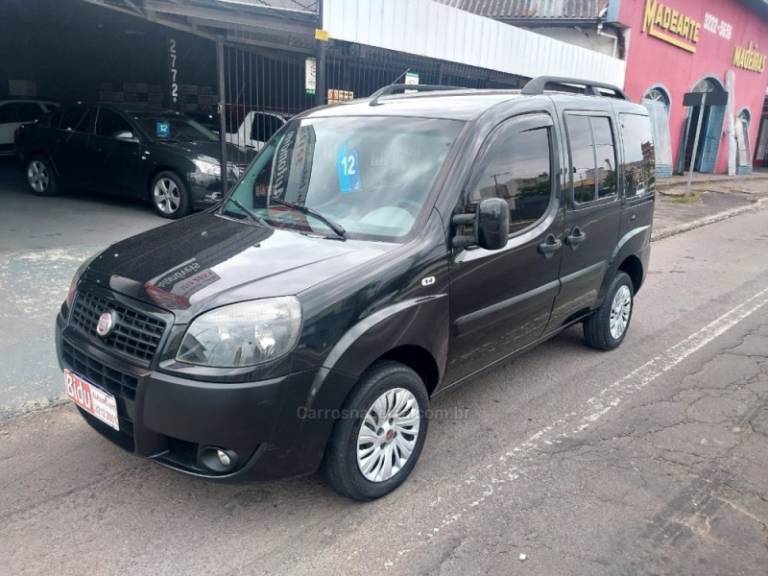 FIAT - DOBLÓ - 2011/2012 - Preta - R$ 42.900,00