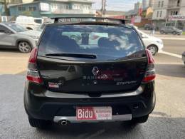 RENAULT - SANDERO - 2012/2013 - Verde - R$ 41.900,00