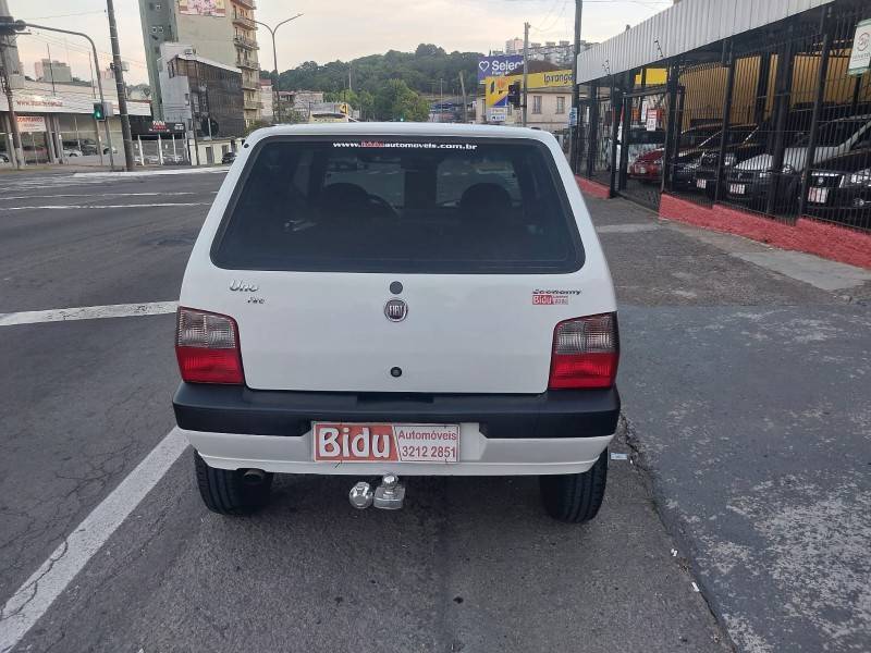 FIAT - UNO - 2012/2013 - Branca - R$ 25.800,00