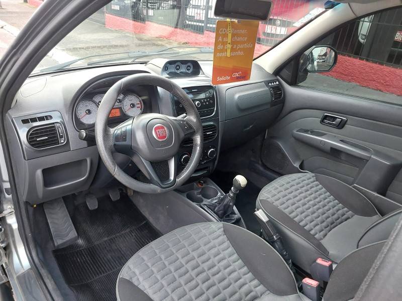 FIAT - STRADA - 2013/2013 - Cinza - R$ 53.800,00