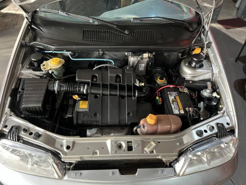 FIAT - PALIO - 2003/2003 - Prata - R$ 19.900,00