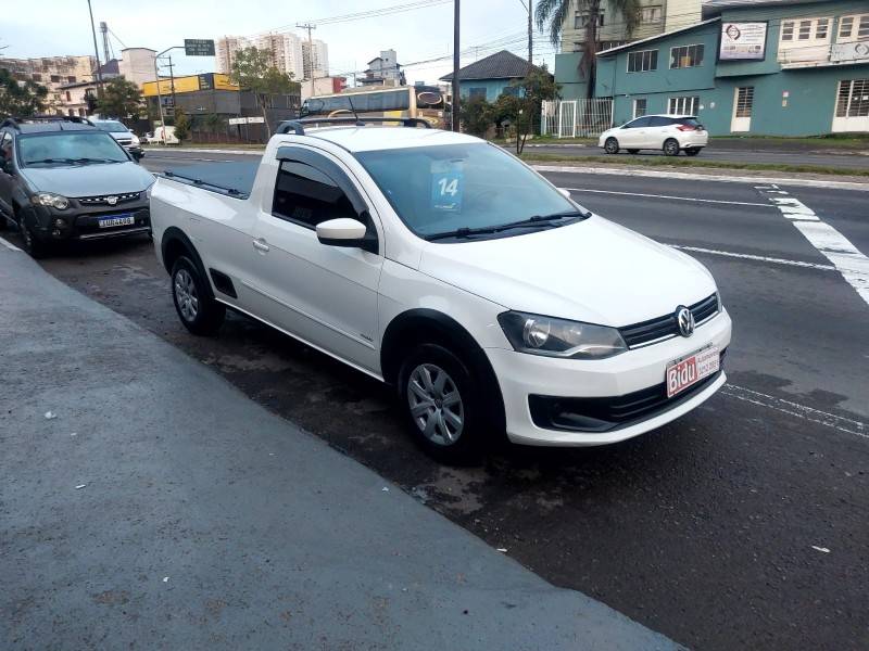 VOLKSWAGEN - SAVEIRO - 2013/2014 - Branca - R$ 49.900,00
