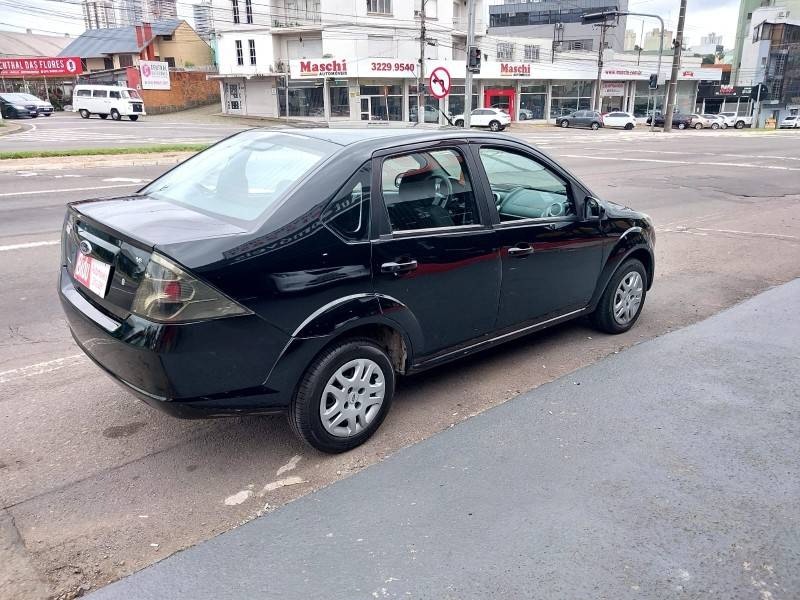 FORD - FIESTA - 2012/2013 - Preta - R$ 34.900,00