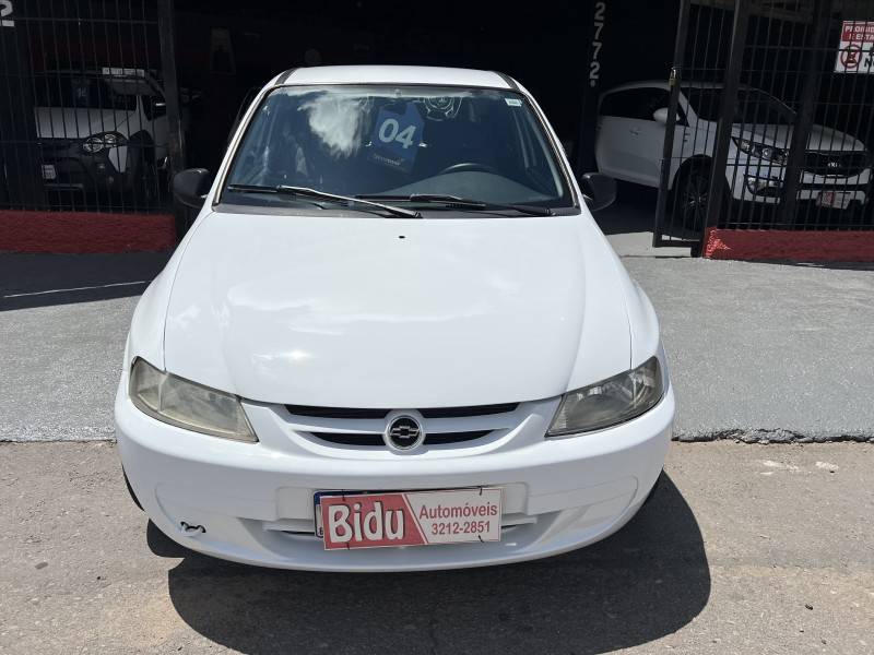 CHEVROLET - CELTA - 2004/2004 - Branca - R$ 18.900,00