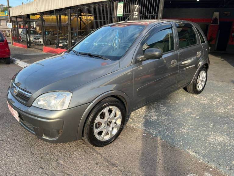 CHEVROLET - CORSA - 2011/2012 - Cinza - R$ 32.900,00