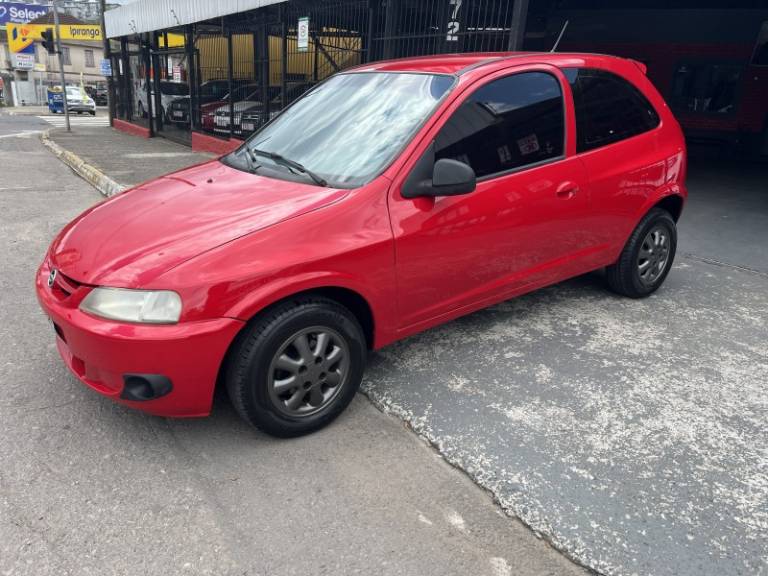 CHEVROLET - CELTA - 2002/2002 - Vermelha - R$ 17.900,00