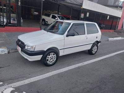FIAT - UNO - 2012/2013 - Branca - R$ 25.800,00