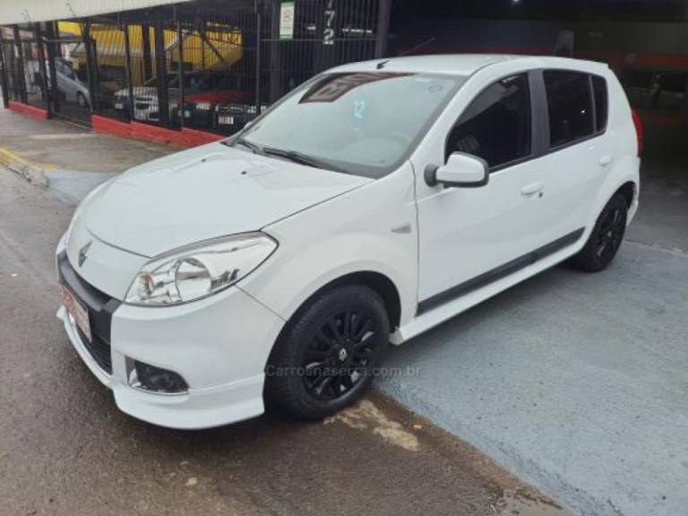 RENAULT - SANDERO - 2012/2012 - Branca - R$ 38.900,00