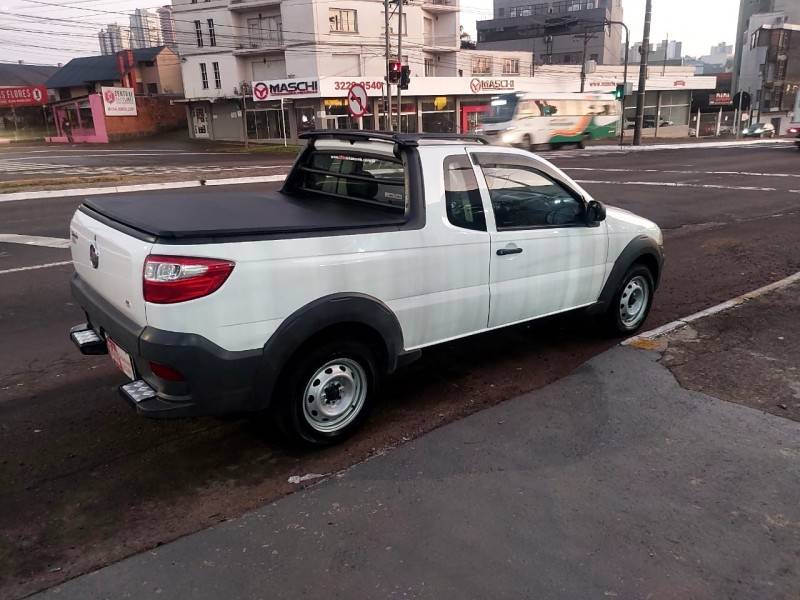 FIAT - STRADA - 2015/2016 - Branca - R$ 51.900,00